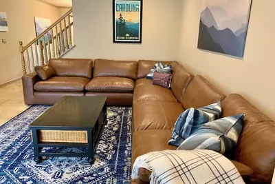 Image de Great Outdoors Downtown Banner Elk Townhome