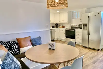 A Cozy Getaway 5 min from the heart of Lancaster!