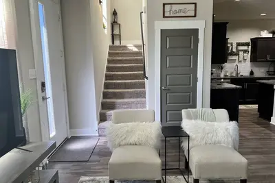 Image de SweetStay Tx | Free Tesla Charging | Pond views | Walking trails