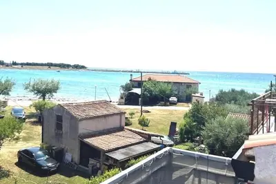 Image de 3 room apartment with sea view, balcony, 70 m², 70 m from the beach, space for up to 5 pers.