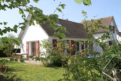 Image de Coeur de Courseulles\/mer - Grande maison familiale, charme et jardin - 10 pers.