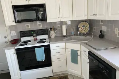 Image de 2 Br Condo 2 Min. Walk To Ocean/Beach