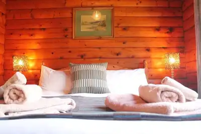 Image de Self-Catering log cabin near Plockton and the Isle of Skye secluded, well equipped and dog friendly.