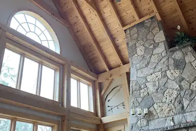 Image de Cozy Chalet/Cottage - Ravine Lot with Hot Tub - Sleeps 8