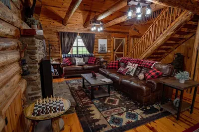 Image de Log Cabin Getaway, Lakes, Rivers, Hiking, Fishing, Wi-Fi & More
