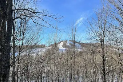 Image de Spacious northwoods getaway in the Powderhorn Mountain village minutes ski hills