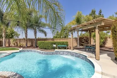 Image de Entertainers paradise with salt water pool - close to Temecula wineries