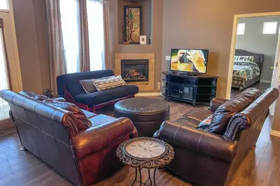 Image de 10 Mi to Dtwn: Colorado Springs Townhome