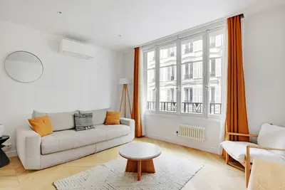 Image de A bright brand-new 1bdr in Saint-Michel/ Notre-Dame