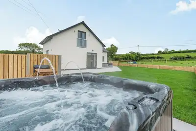 Image de Beautiful Dorma bungalow with sea views and your very own private hot tub.