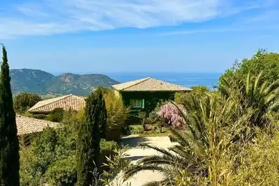 Image de villa de charme avec jacuzzi