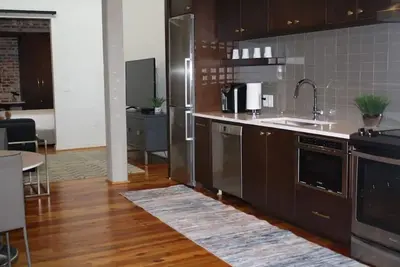 Image de Gorgeous 1 Br on Main #2