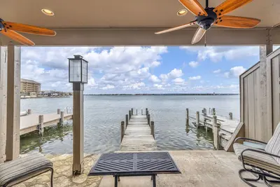 Image de Great 3 bed condo walking distance to Horseshoe Bay Yacht Club