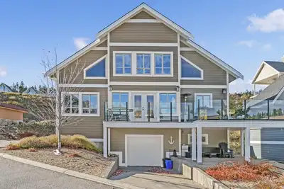 Image de 🐕Pets & Large Families Welcome! ! Fall Dates Available🍂Golf Cart Family Fun! ⛳