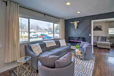 Image de Modern Littleton Home w/ Yard: Pets Welcome!