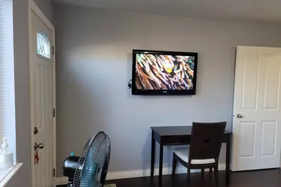 Image de 1 Bedroom With Private Entry.