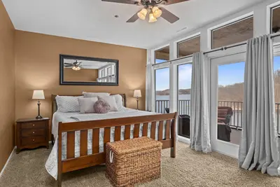 Image de Lazy Days H-09 - Spacious Waterfront Condo!