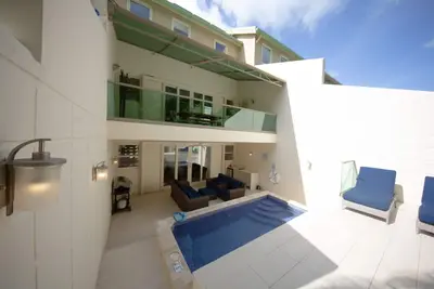 Image de Luxury 3-Bed Villa, St James, near Beach & Gym