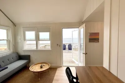 Image de On The Beach! Relax and Unwind at your Private Waterfront Beach Bungalow!