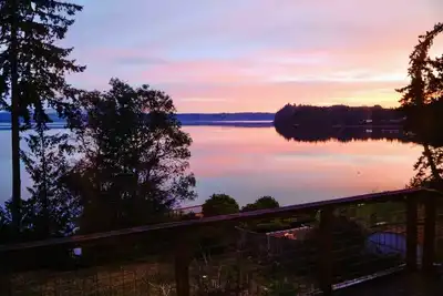 Image de Hood Canal Hideway Waterfront home