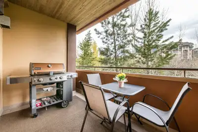 Image de Enjoy Cool Ac! Heated Pool-Hot Tub-Gym-Walk to Resort/Town Bus-Elevator-W/D in Unit-Balcony
