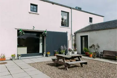 Image de Stunning barn conversion and Traditional cottage on Family Farm - pet friendly