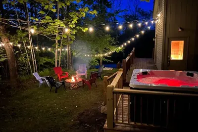 Image de Wine Moose Hot tub Fireplace Sauna 9min to Mt Snow