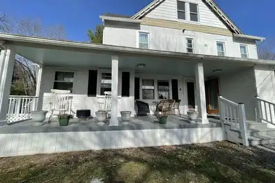 Image de Beautiful 7 Bedroom home on family farm, perfect for a large group