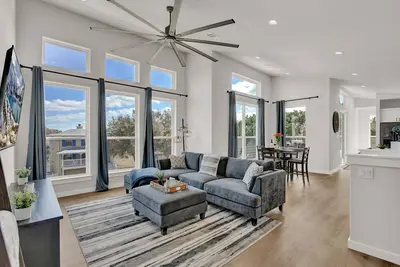 Image de Go Hit the Lake! Cool House-Mins to Lake Travis!