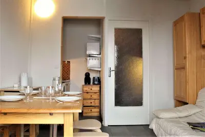 Centre station, 2ème étage, balcon, télévision, casier à ski, 20m², Risoul