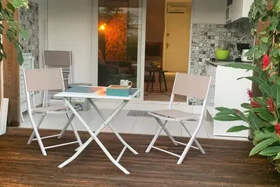 Image de Studio romantique refait à neuf, idéalement placé!