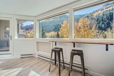 Image de Hot Tub - Cozy Fire - Mtn Views - Free Vail Ski Bus!