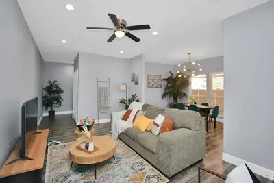 Image de Spacious 3 Br apartment near Tmc, Nrg, & Downtown