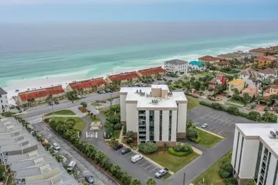 Image de Steps to the Beach, Pool, Location, Location! Great for Families and Groups