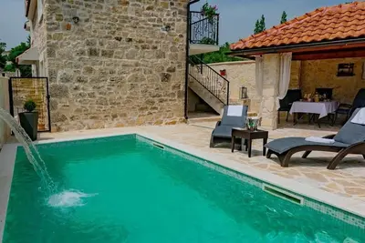 Image de Maison de vacances Drnis pour 1 - 5 personnes avec 2 chambres Ă coucher - Maison de vacances