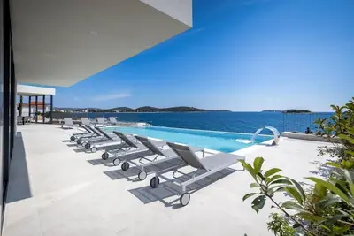 Image de Maison de vacances Rogoznica pour 1 - 10 personnes avec 5 chambres à coucher - Maison de vacances