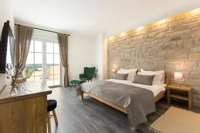 Image de Maison de vacances Viskovici pour 1 - 10 personnes avec 4 chambres à coucher - Maison de vacances