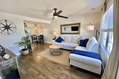 Image de Island Getaway in the Heart of Atlantic Beach - A