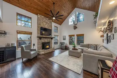 Image de Creekside Cabin *Pup-Friendly with Ac*