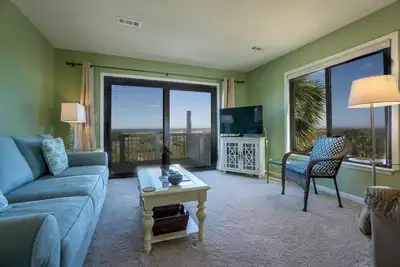 Image de Ocean Front Corner Villa with New Deck and Unobstructed Views