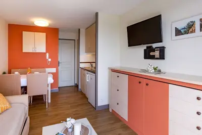 Image de Joli appartement pour 4 personnes avec Wifi, piscine, Tv, terrasse et parking