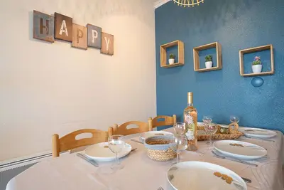 Image de Joli appartement pour 6 personnes avec piscine, Wifi, Tv, terrasse, animaux admis et parking