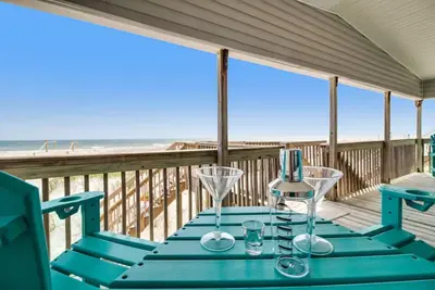 Image de Ocean Front - Amazing Ocean Views - Dog Friendly Classic Beach Home, Sleeps 8
