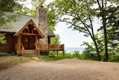 Image de Secluded Log Cabin Retreat on 11 Wooded Acres with Hot Tub & Lake Michigan Views