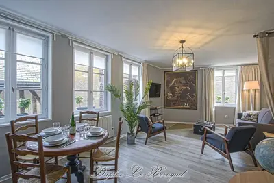 Image de Exceptionnel 2chb très calme voisin des Greniers à Sel - Duplex Le Perroquet ★★★★