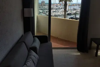 Image de Appartement sur le port, plage 100 mètres, vue magnifique, sud est