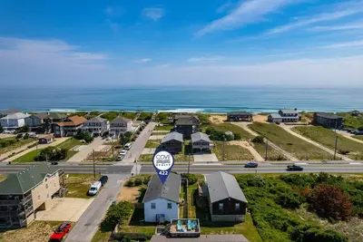 Image de 422 - Nags Head Dog-Friendly w/Hot Tub & Directly Across Beach Access!