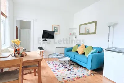 Image de Mermaid - Lovely seaside apartment 2 minutes from the beach, with parking