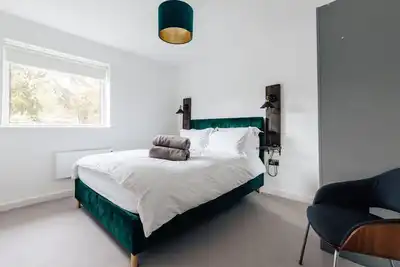 Image de Modern Family Apartment with views of Bath