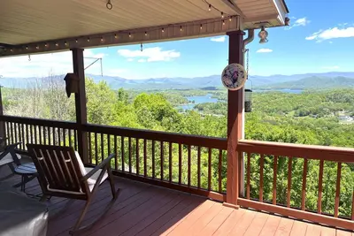 Image de Escape to Lake Chatuge! Stunning views of the mountains and lake!